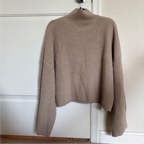 Topshop Oversized Turtleneck Sweater - Picture 3 of 5